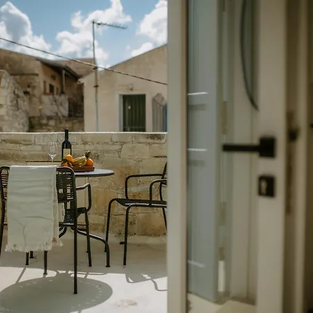 Smaragda's Guest Apartment Limassol