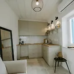 Апартаменты Smaragda's Guest
