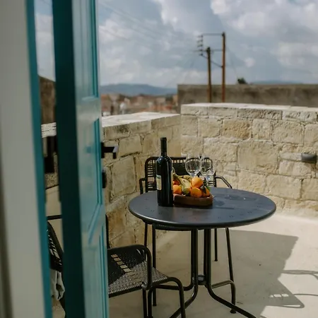 Smaragda's Guest לימסול