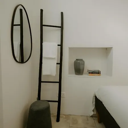 Smaragda's Guest
