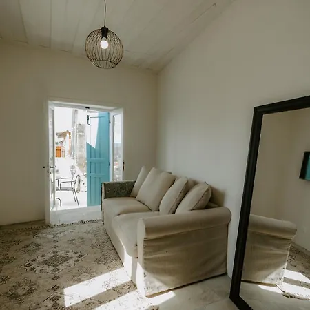 Smaragda's Guest * לימסול